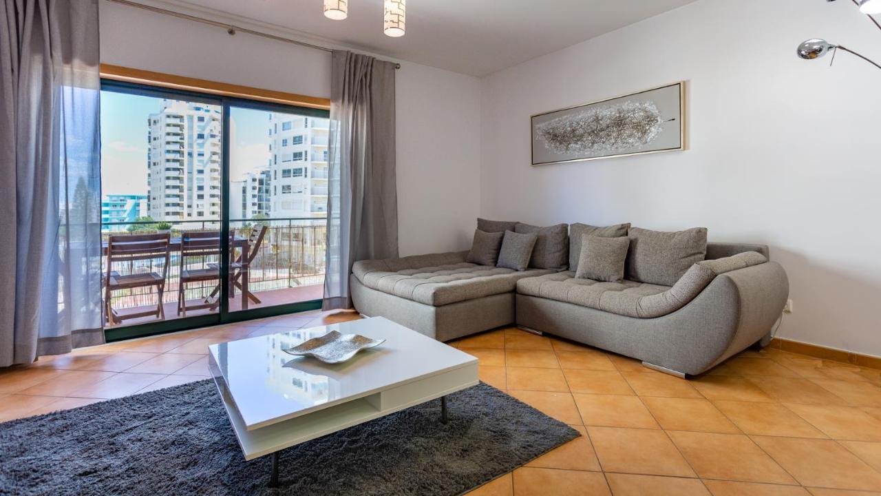 Magnificent 2Bdr Apartment W/ Ac & Pool - 2Min From Beach - By Lovelystay Armação de Pêra Extérieur photo