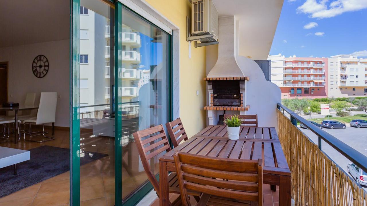 Magnificent 2Bdr Apartment W/ Ac & Pool - 2Min From Beach - By Lovelystay Armação de Pêra Extérieur photo